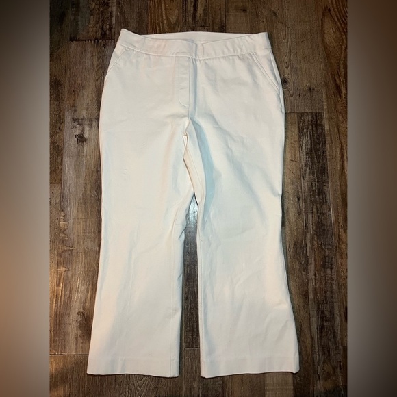 Spanx On-The-Go Cropped Kick Flare Pants Classic White Size Large - Picture 2 of 7